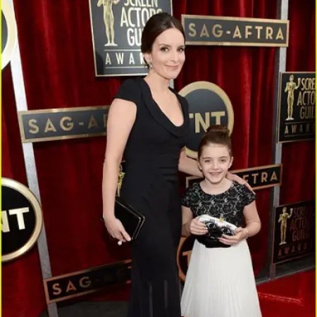 Tina Fey and her daughter Alice Zenobia Richmond in SAG-AFTRA.